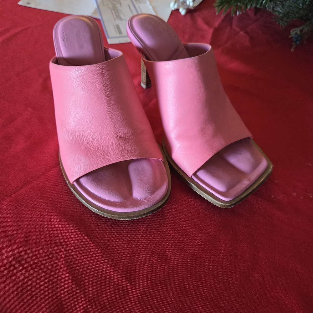 Jacquemus Vibrant Pink Open-Toe Mules - Picture 5 of 7